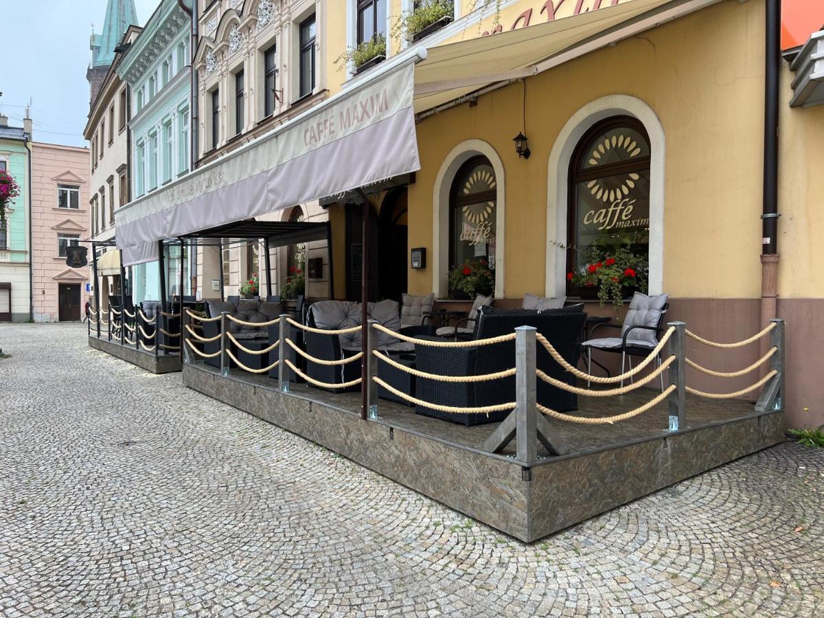Hotel Maxim Frydek-Mistek Exterior foto